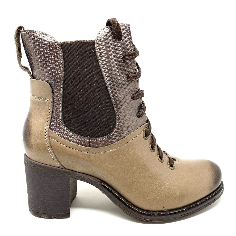 Dromedaris Hayley Leather Block Heel Boots Taupe